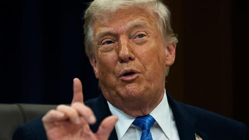 Donald Trump disse que 'ama a inflação' ao comentar nova subida de preços nos EUA