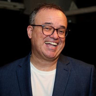Filho de doméstica, Everaldo conquista elite dos narradores