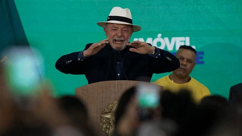 O presidente Lula, durante evento de entrega de títulos de moradia, no Palácio do Planalto