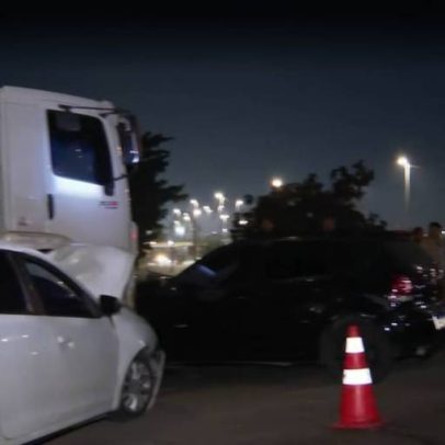 Racha entre caminhões deixa quatro feridos na Zona Leste de SP