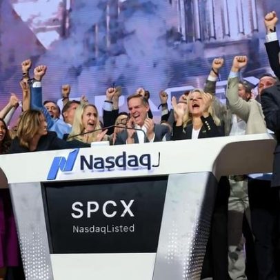 Ações da SpaceX sobem 20% após IPO recorde