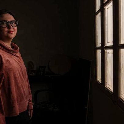 Jovem com tumor cerebral desde os 6 anos se forma estudando no hospital