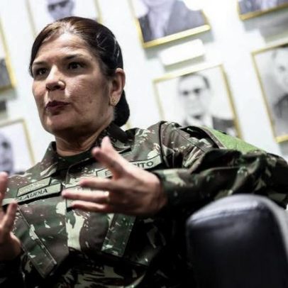 Primeira general do Exército afirma ter aberto portas, mas rejeita feminismo