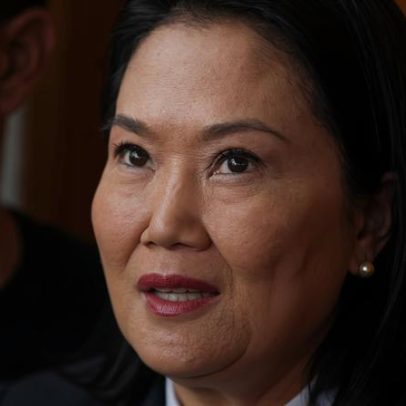 Peruanos no Brasil votam em Keiko em eleição acirrada no Peru
