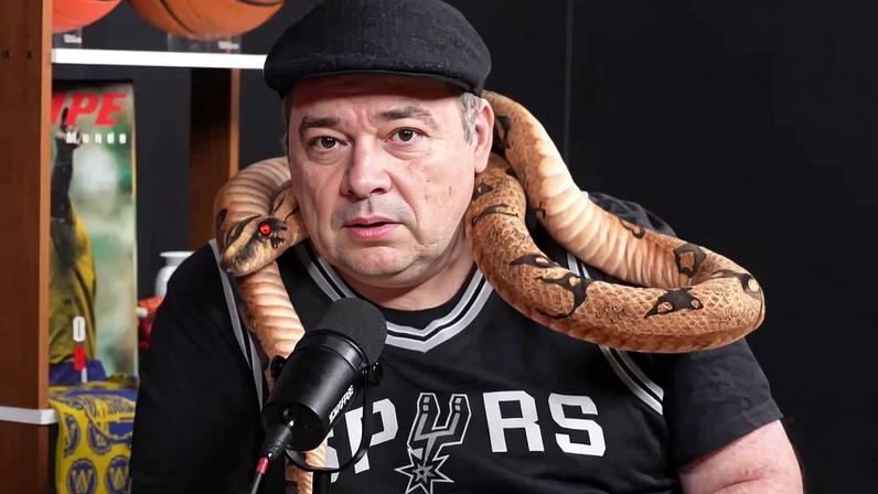 Rômulo Mendonça em vídeo sobre Alana Ambrósio, sua colega de transmissões da NBA