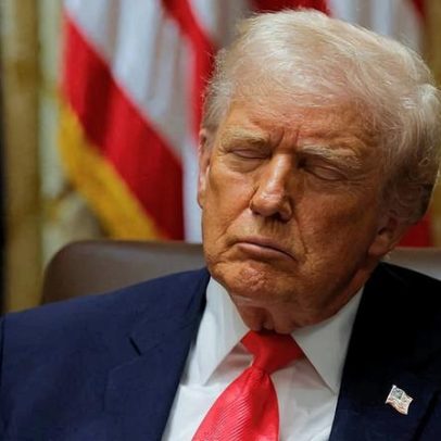 Trump completa 80 anos enquanto debate aberto sobre saúde mental e apoio