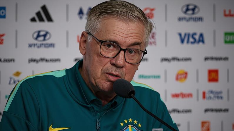 Carlo Ancelotti durante entrevista coletiva antes de estreia do Brasil