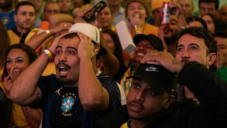 Torcedores assistem estreia do Brasil na Copa 2026