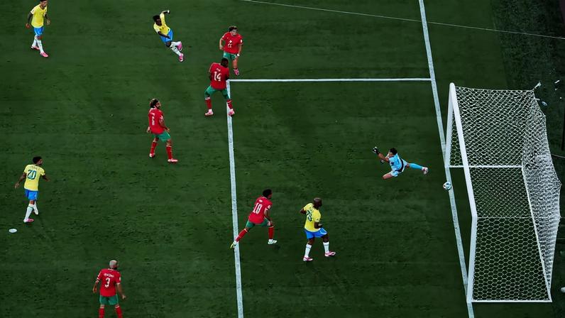 Lance do gol de empate do Brasil na estreia contra Marrocos, marcado por Vini Jr., no estádio MetLife, em East Rutherford