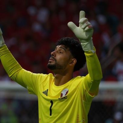 Goleiro qatari Abunada vive momento mais bonito da Copa após reveses