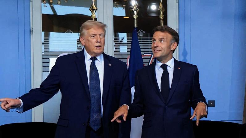 Os presidente dos EUA, Donald Trump, e da França, Emmanuel Macron, durante reunião bilateral paralela à cúpula do G7 em Évian