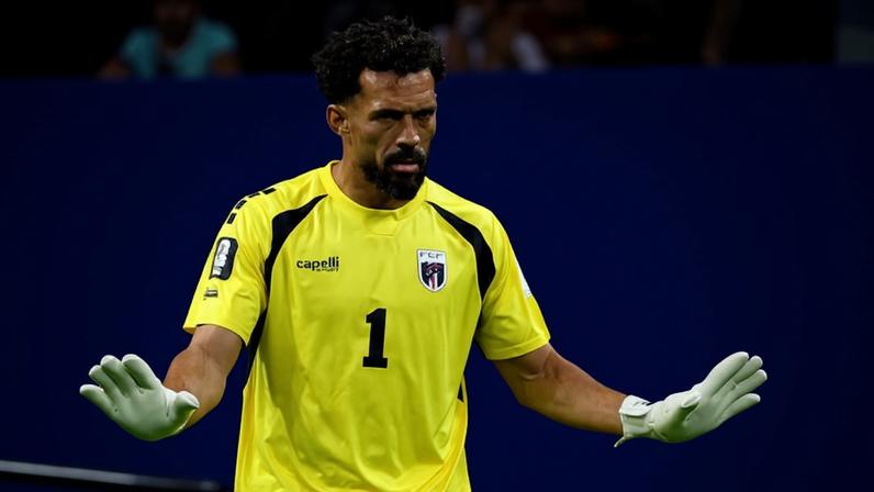 Vozinha, goleiro de Cabo Verde, durante o jogo contra a Espanha na primeira rodada da Copa do Mundo 2026