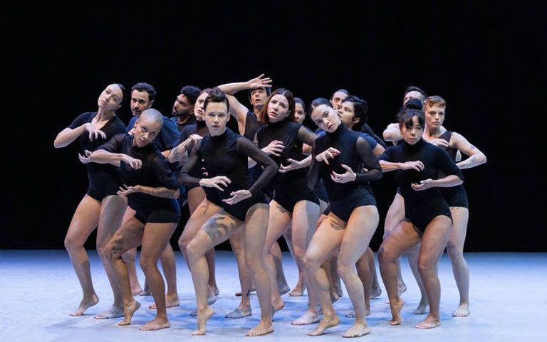Registro da coreografia 'Até que se Abra Tudo', do Balé da Cidade de São Paulo