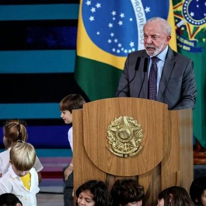 Campanha de Lula prioriza regulamentação das redes em vez de proibir menores