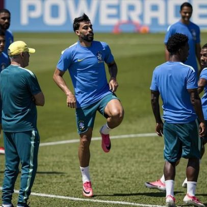 Seleção brasileira inicia preparação para duelo com Haiti sem Neymar
