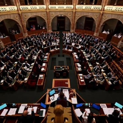 Parlamento da Hungria impede Orbán de voltar ao poder com limite de 8 anos