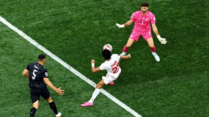 Elijah Just (11) comemora o 2º gol da Nova Zelândia, contra o Irã, no 2 a 2 pelo Grupo G da Copa do Mundo, em Los Angeles