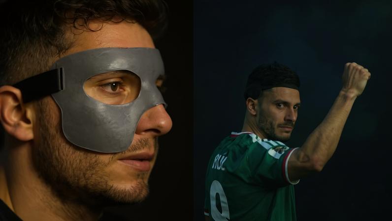 O jogador uruguaio Sebastián Cáceres e o mexicano Raúl Jimenez — Foto: AP Photo/Natacha Pisarenko e Rebecca Blackwell
