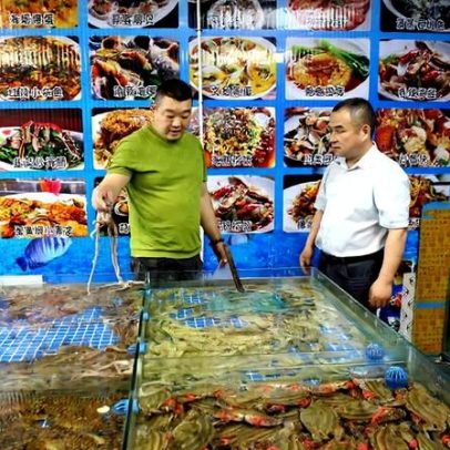 Desequilíbrio econômico da China se agrava com queda no varejo desde 2022