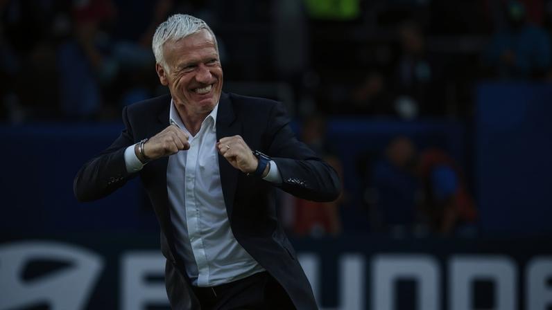 O técnico francês Deschamps Didier celebra vitória contra o Senegal no MetLife Stadium em East Rutherford, no estado americano de Nova Jersey