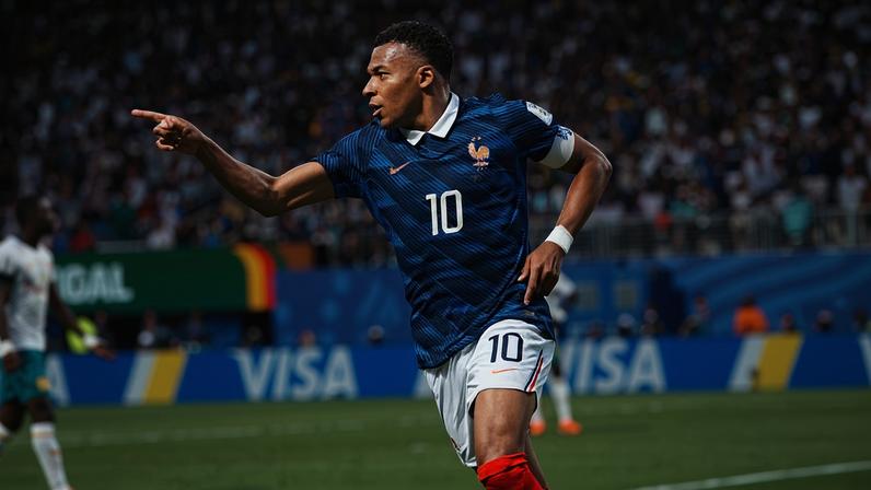 Kylian Mbappé marcou dois gols nesta terça-feira repetiu feito de Neymar e Diego Costa; com 14 tentos em Copas, o francês está a dois gols de igualar recorde Miroslav Klose.