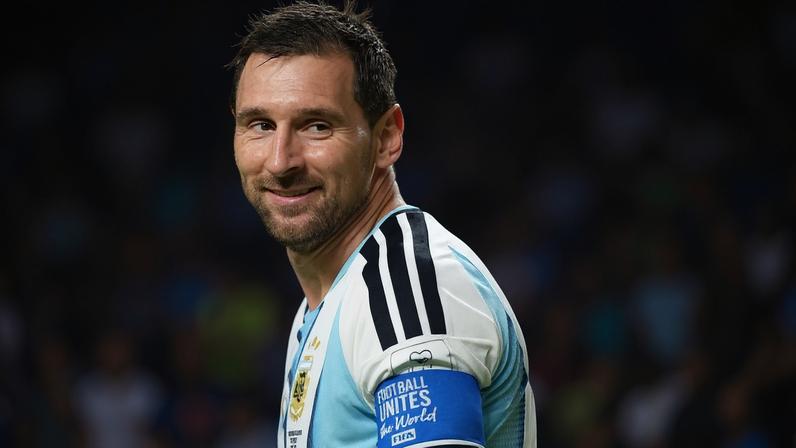 Lionel Messi, da Argentina, comemora o terceiro gol da equipe