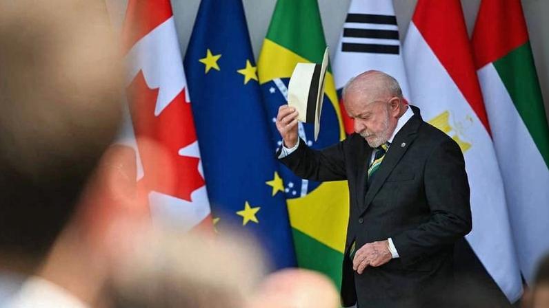O presidente Lula durante encontro da cúpula do G7, na França