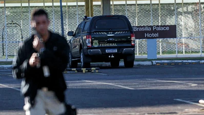PF faz operação de busca e apreensão no Brasília Palace, onde o líder do governo Jaques Wagner mora em operação sobre o Master