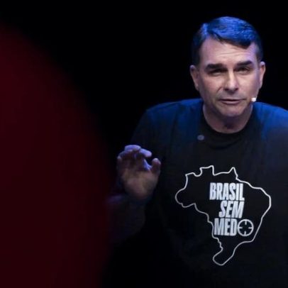 Flávio Bolsonaro classifica operação contra Jaques Wagner como alento