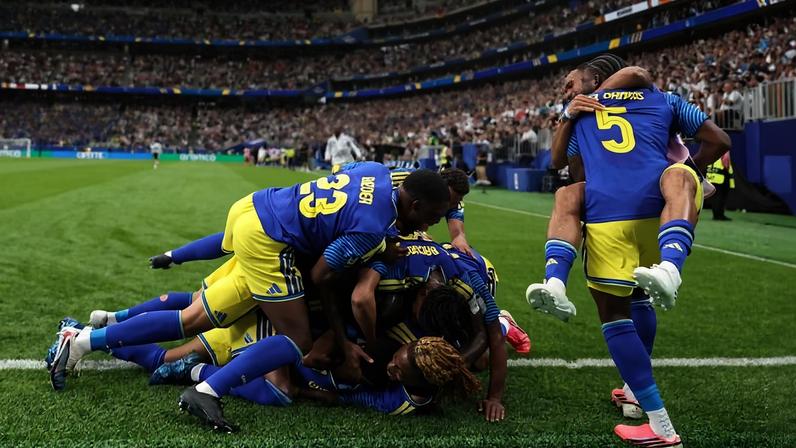 Jogadores do Curaçao celebram o gol contra a Alemanha