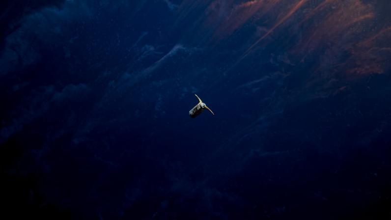 Espaçonave Cygnus da Orbital ATK se aproximando da Estação Espacial Internacional