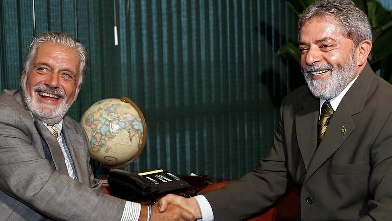 O presidente Lula ao lado do senador Jaques Wagner (PT-BA), em foto de 2006