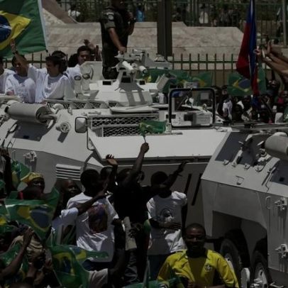 Seleção relembra páginas da revolução em evento histórico