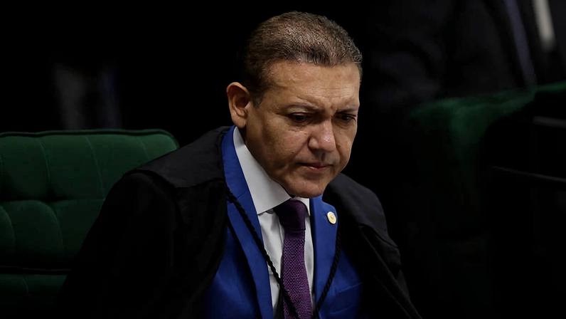O ministro Kassio Nunes Marques em sessão no STF; ele também é presidente do TSE