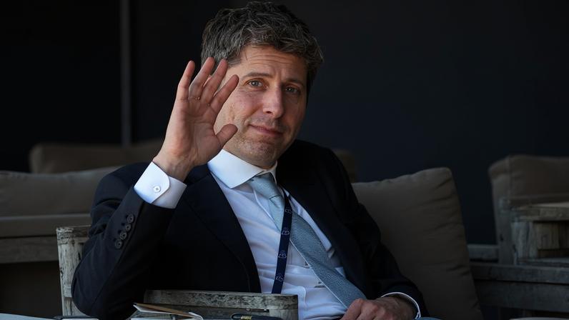 Sam Altman durante o G7, na França