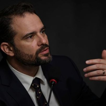 Governo pode extinguir subsídios a combustíveis ainda neste mês, aponta Durigan