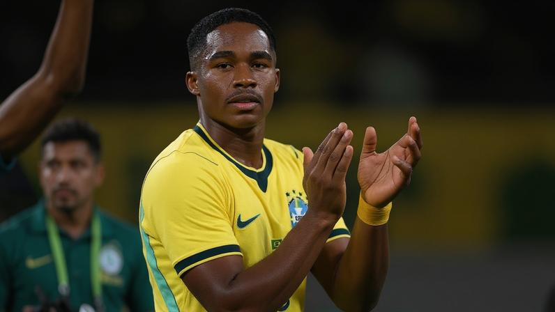 O jogador Endrick durante amistoso da seleção brasileira contra o Panamá