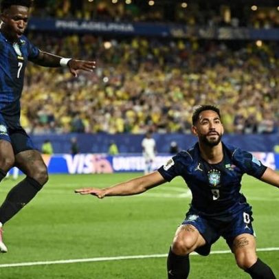 Brasil vence primeira, EUA se classificam e Paraguai elimina Turquia
