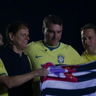 Flávio mira endurecer a segurança pública após evento com pai criado por IA