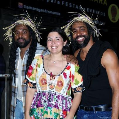 Elenco de A Nobreza do Amor participa de festa junina