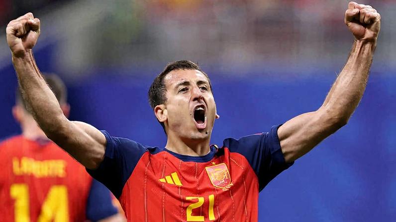 Mikel Oyarzabal foi o craque da vitória espanhola sobre a Arábia Saudita