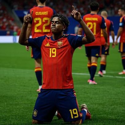 Yamal supera Messi; Espanha goleia Arábia Saudita por 4 a 0