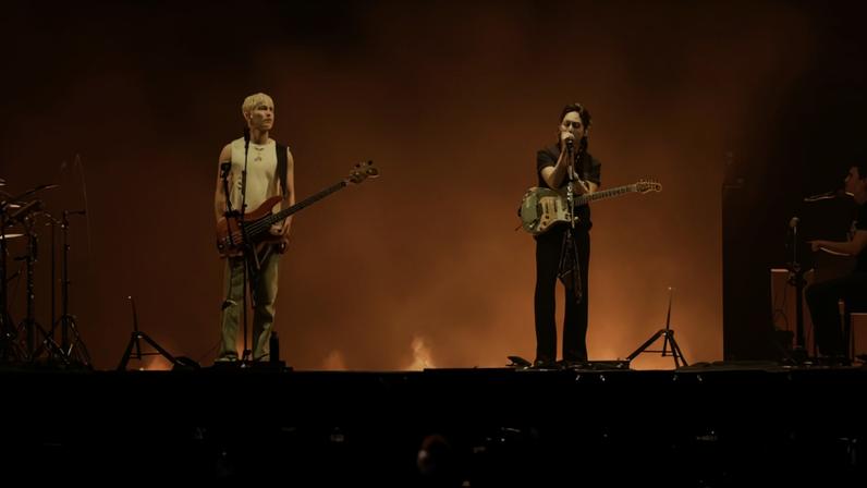 A banda indie sul-coreana The Rose