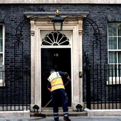 Keir Starmer anuncia renúncia no Reino Unido