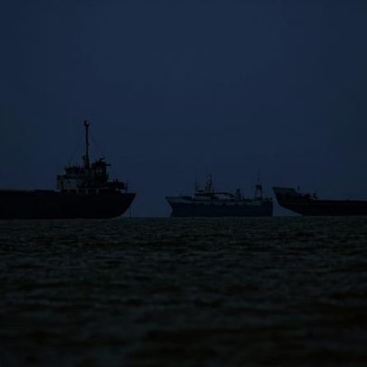 Preço do petróleo cai mais de 3% após EUA liberarem barril iraniano