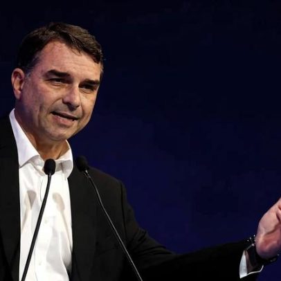 Flávio Bolsonaro se inscreve para falar contra tarifaço em audiência nos EUA