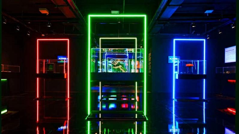 Sala da exposição "Player 1", no Farol Santander