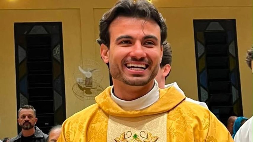 Padre de São Carlos viraliza nas redes sociais