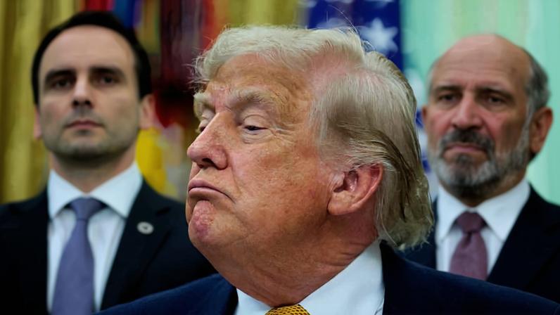 O presidente dos Estados Unidos, Donald Trump, no Salão Oval
