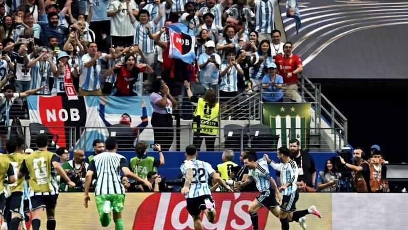 Messi celebra seu segundo gol na vitória sobre a Áustria no AT&T Stadium, em Dallas